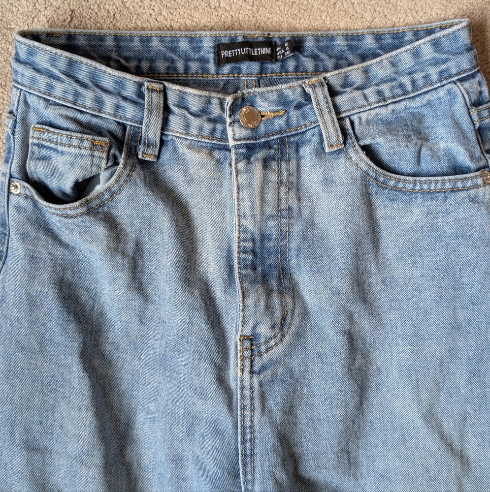 PrettyLittleThing High Rise Straight Jeans